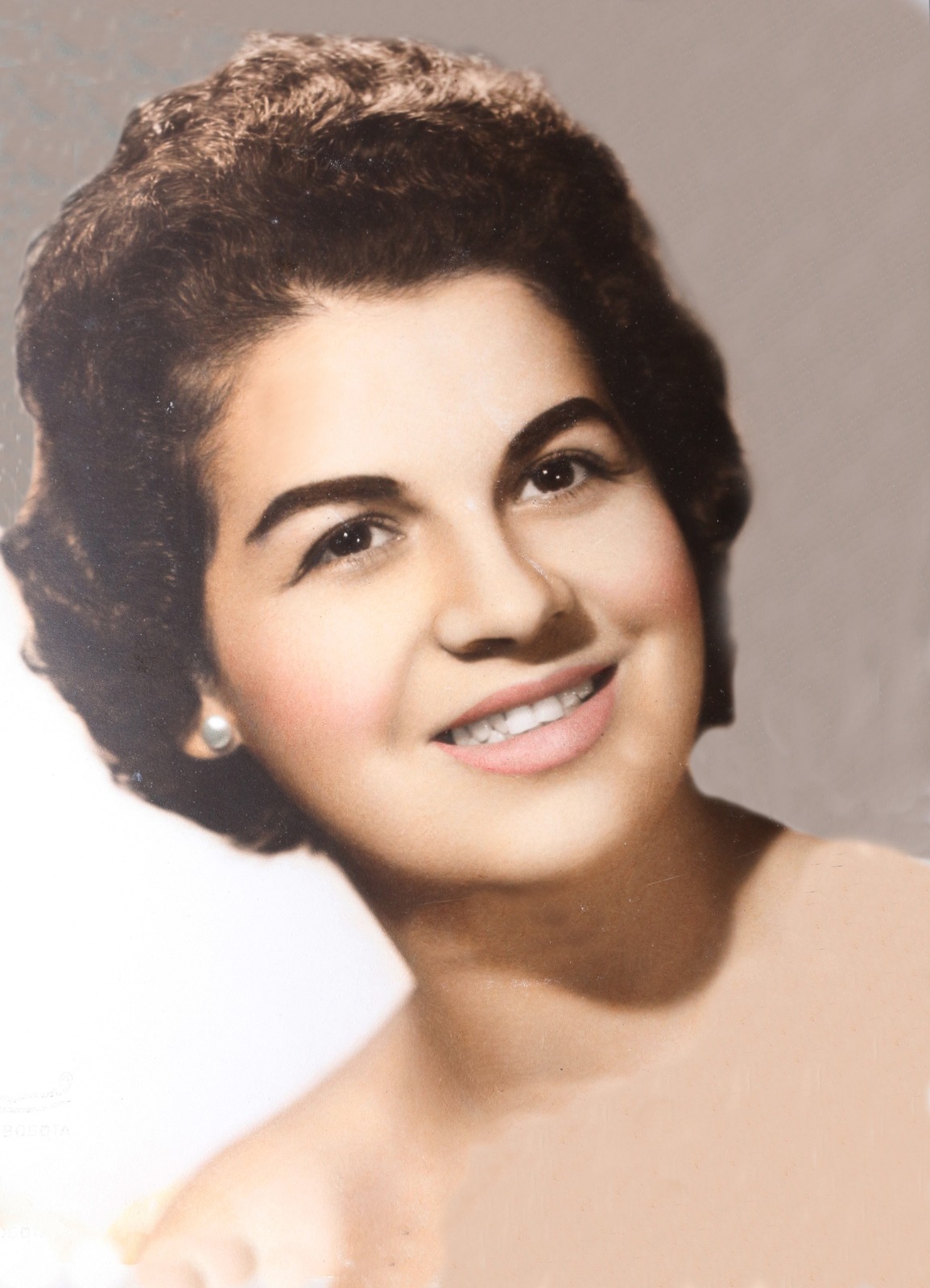 Retrato de Betty Viana de Rodríguez en su juventud
